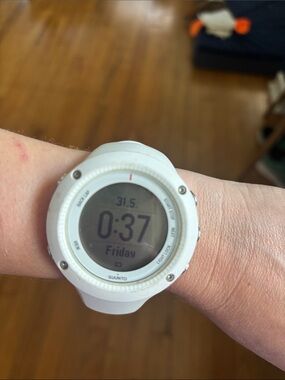 Suunto White Digital Sport Watch with Round Display